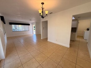 6797 NE 7th Ave in Boca Raton, FL - Building Photo - Building Photo