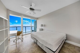 665 NE 25th St, Unit 1803 in Miami, FL - Building Photo - Building Photo