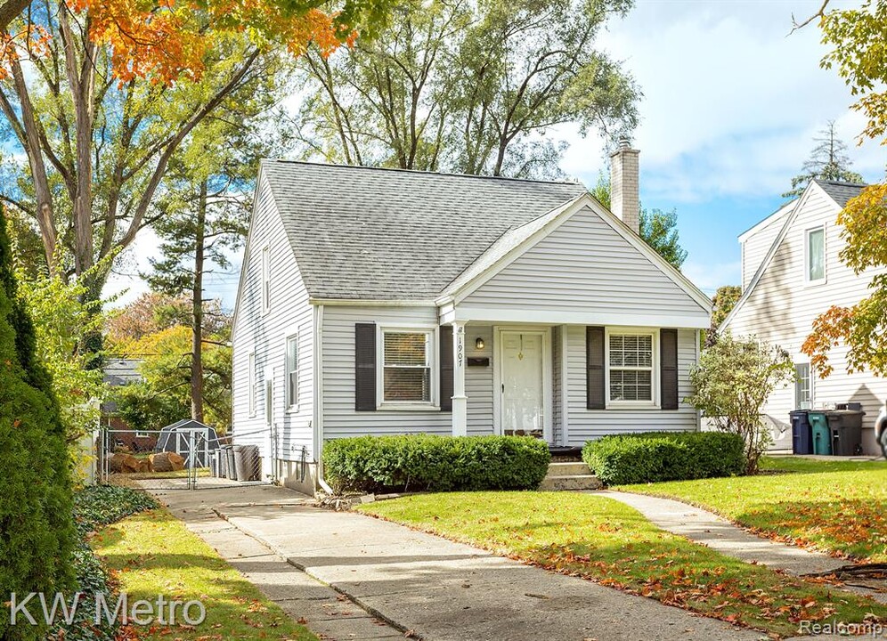 1907 N Connecticut Ave in Royal Oak, MI - Building Photo