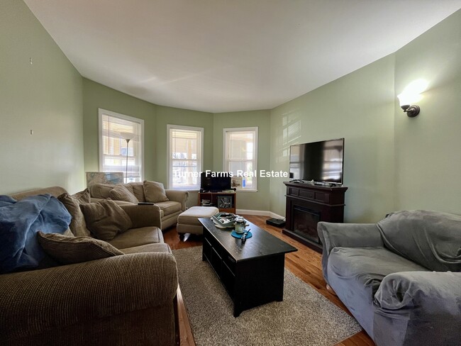 43 Martin St, Unit 1 in Medford, MA - Building Photo - Building Photo