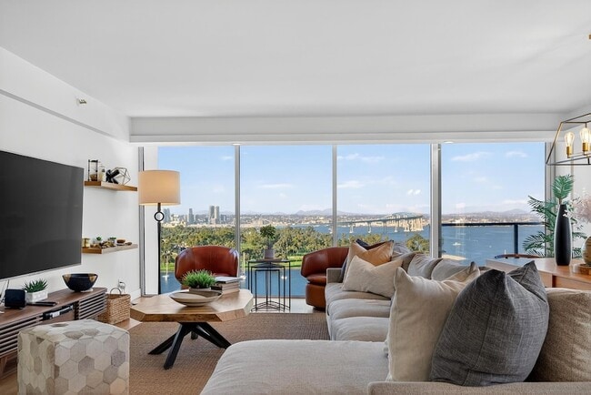 1810 Avenida Del Mundo, Unit 1503 in Coronado, CA - Building Photo - Building Photo