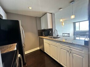 20 2nd St in Jersey City, NJ - Building Photo - Building Photo