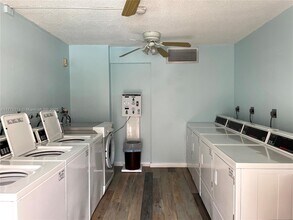 7910 Taft St in Hollywood, FL - Building Photo - Building Photo