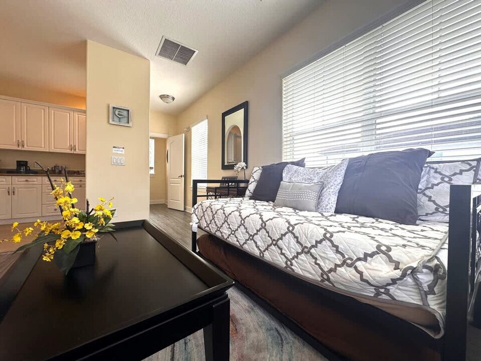7562 Excitement Dr in Kissimmee, FL - Building Photo