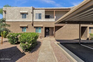 4554 E Paradise Village Pkwy N in Phoenix, AZ - Building Photo
