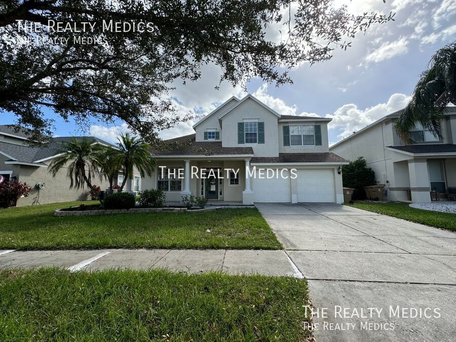 2737 Scarborough Dr in Kissimmee, FL - Building Photo