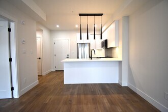 185-175A 175a St in Surrey, BC - Building Photo - Building Photo