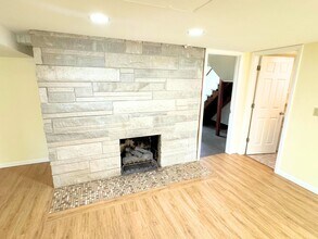 1606 W Healey St in Champaign, IL - Building Photo - Building Photo