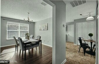 3317 Cancun Dr E in Jacksonville, FL - Building Photo - Building Photo