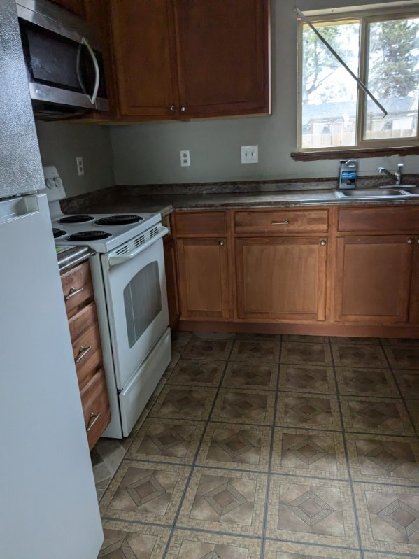 1210 Voelker Ave, Unit Hilda morales