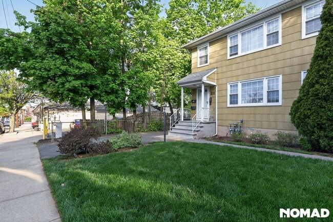 21 Highland Ave in Metuchen, NJ - Building Photo - Building Photo