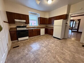 1612 Quarrier St in Charleston, WV - Building Photo - Building Photo