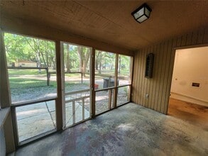 206 NE 7th Pl in Micanopy, FL - Building Photo - Building Photo