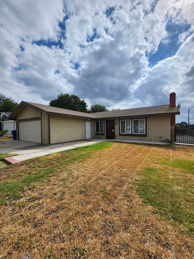 property at 3020 E St Andrews Dr