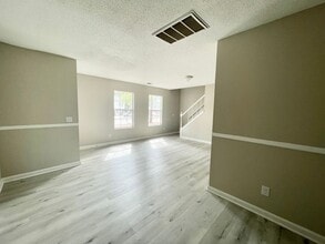 119 Villa Ct in West Columbia, SC - Building Photo - Building Photo