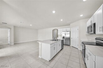 1905 NW 23rd St in Cape Coral, FL - Building Photo - Building Photo