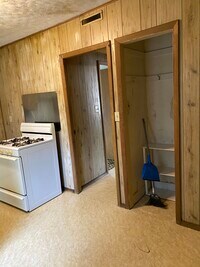 841 44th St, Unit Upper photo'