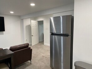 7416 Rhondda Dr in Lorton, VA - Building Photo - Building Photo