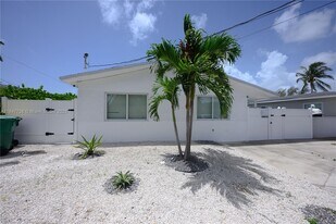 1453 NW 10th St in Dania Beach, FL - Building Photo