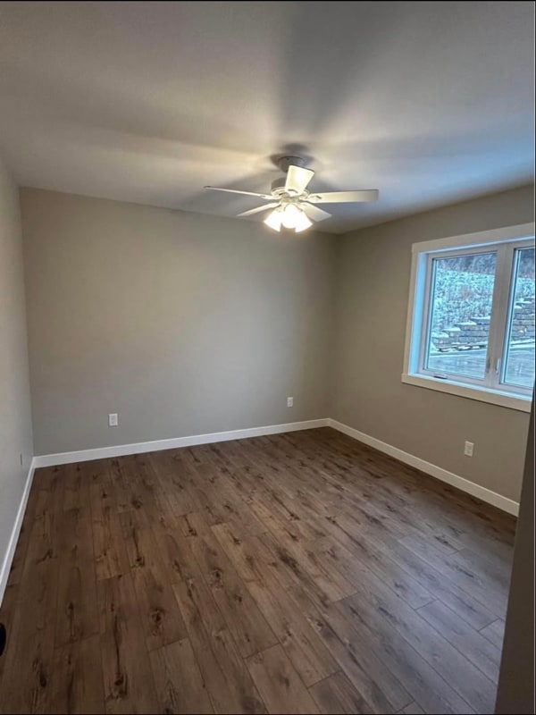 1771 Old Stage Rd, Unit 2 in Decorah, IA - Building Photo - Building Photo