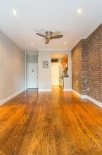 493 Second Ave in New York, NY - Building Photo - Building Photo