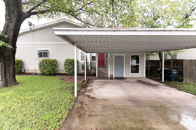 property at 7459 Mohawk Ave