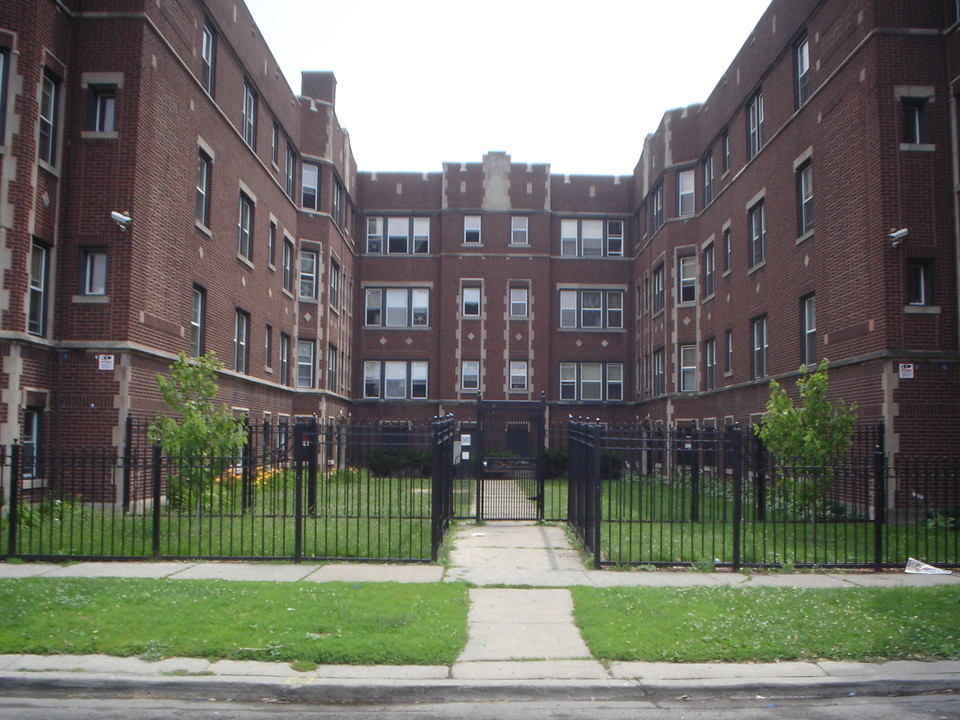 7919 S Maryland Ave in Chicago, IL - Building Photo