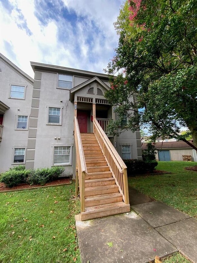 property at 2500 Avent Ferry Rd