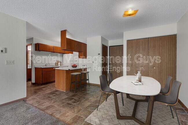 133 Cedar Ct E in St. Joseph, MN - Building Photo - Building Photo