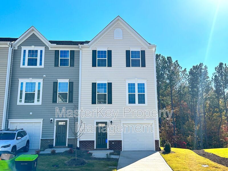 1221 Lizer Rd in Durham, NC - Building Photo