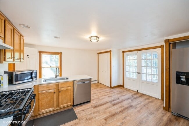 220 Rust St in Willow Springs, IL - Building Photo - Building Photo