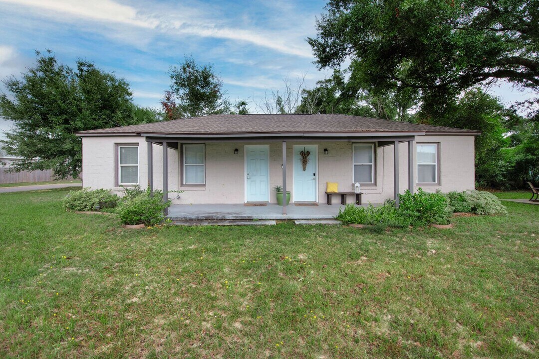 2101 W Romana St-Unit -Unit B in Pensacola, FL - Building Photo