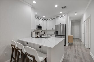 121 Seagrape Dr in Jupiter, FL - Building Photo - Building Photo