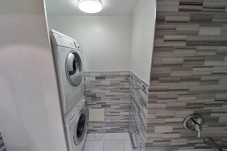 330 E 100th St in New York, NY - Building Photo - Building Photo