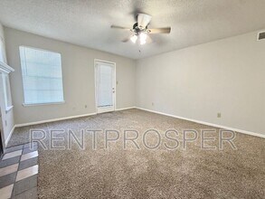 4301 Lizshire Ln in Orlando, FL - Foto de edificio - Building Photo