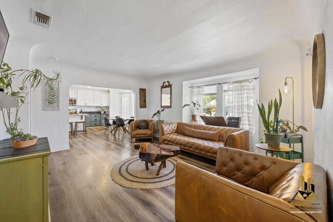 257 Cedar St in Roseville, CA - Building Photo - Building Photo