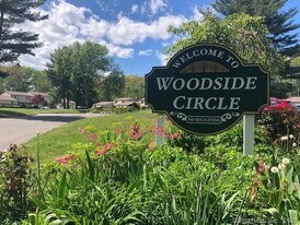 31 Locust Cir in Rocky Hill, CT - Building Photo