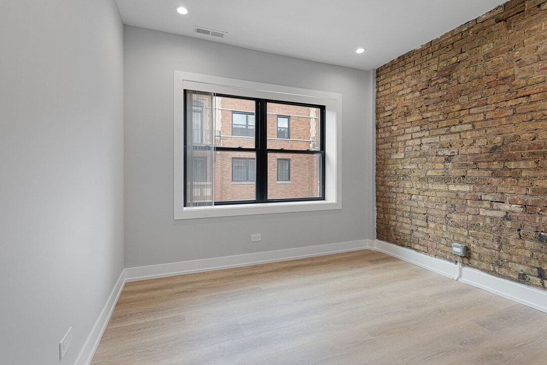 1604 W Juneway Ter in Chicago, IL - Building Photo