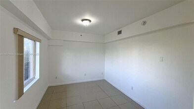 909 SW 15th Ave in Miami, FL - Building Photo - Building Photo