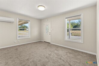 214 Dallas St in New Braunfels, TX - Building Photo - Building Photo