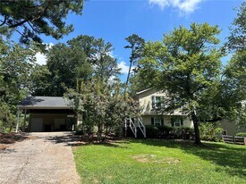 9775 Loblolly Ln in Roswell, GA - Building Photo