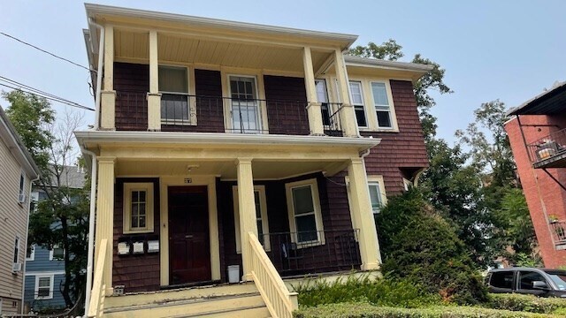 property at 27 High St