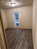 421 Balsam St in Elmira, NY - Building Photo