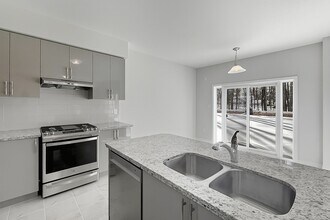 275 Beechwood Forest Ln in Gravenhurst, ON - Building Photo - Building Photo