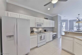 2215 Arielle Dr in Naples, FL - Building Photo - Building Photo