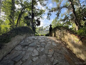 5908 Riverside Dr in Yankeetown, FL - Building Photo - Building Photo
