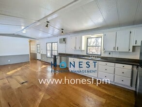 9 Lexi Ln in Gardiner, ME - Building Photo - Building Photo