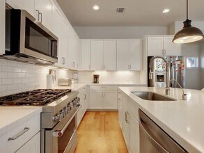 4711 Vaughan St in Austin, TX - Building Photo - Building Photo