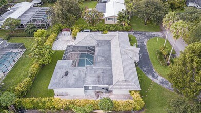 14644 SW 83rd Ct, Unit 1 in Palmetto Bay, FL - Building Photo - Building Photo