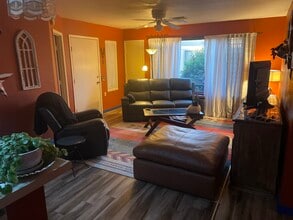 14300 W Bell Rd, Unit 532 in Surprise, AZ - Foto de edificio - Building Photo